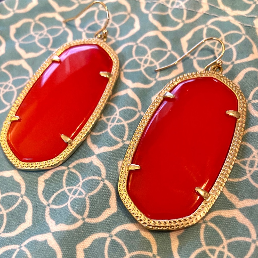 LIKE NEW large, red Danielle Kendra Scott earrings